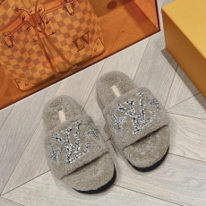 Louis Vuitton Slippers